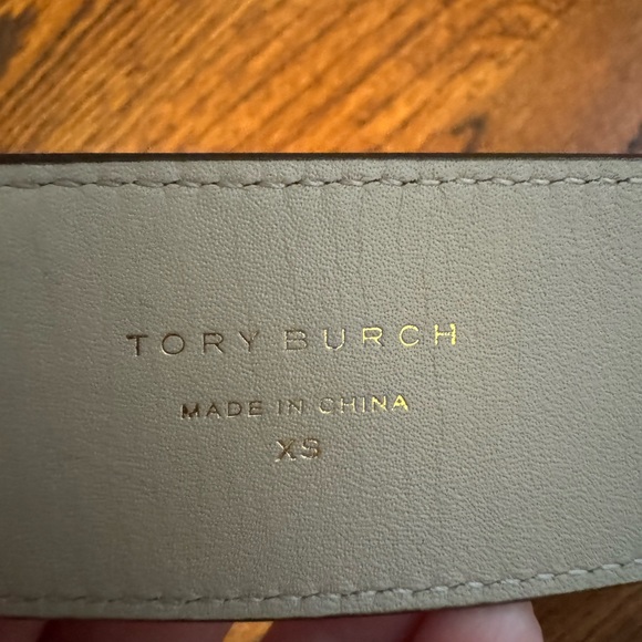 Tory Burch belt size xs 1" MILLER REVERSIBLE BELT - Picture 3 of 6